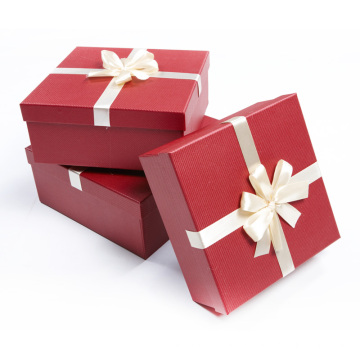 Boîte faite sur commande d&#39;emballage de cadeau de papier de Noël avec le ruban de soie